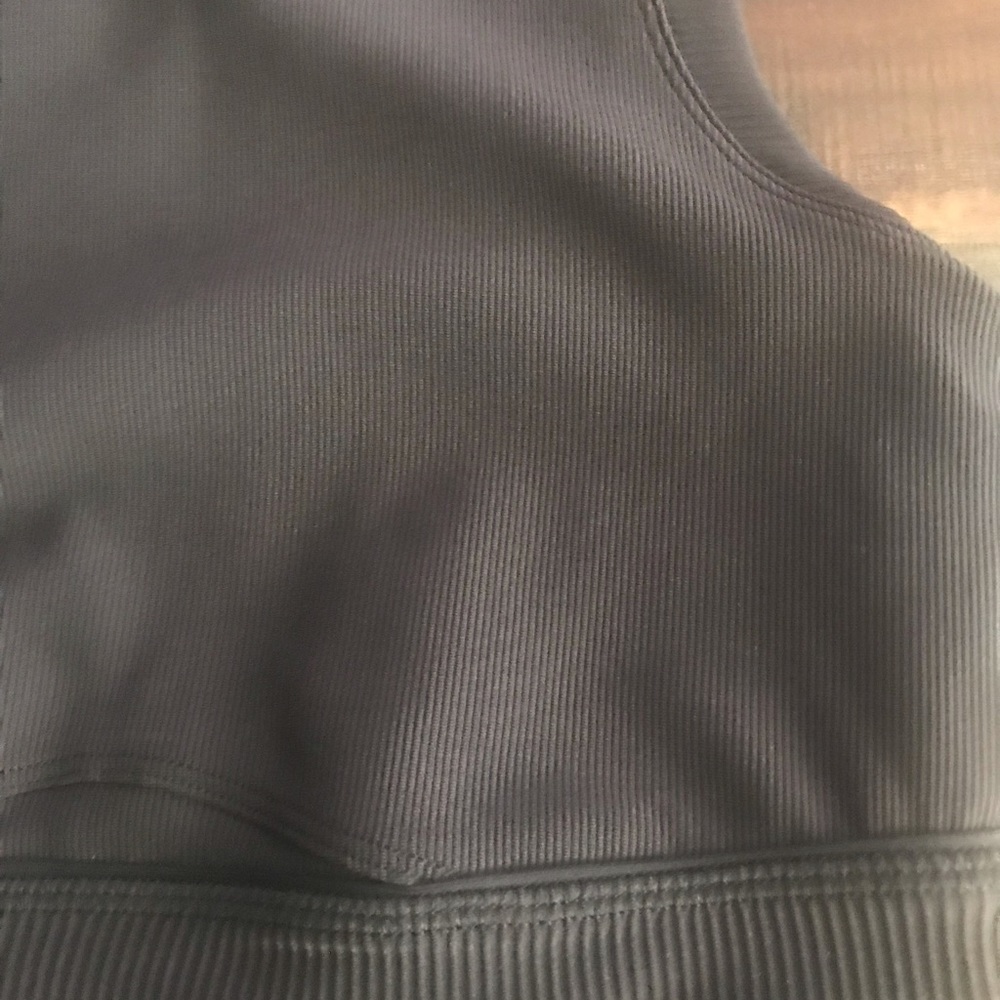 NWOT Lululemon Crop Top - Picture 10 of 10